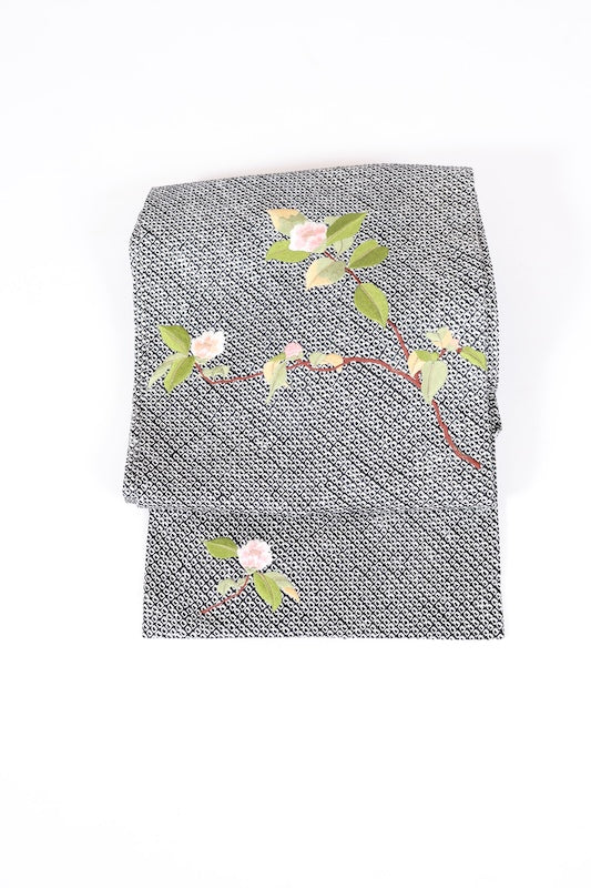 Nagoya obi used (sash) - Black, white, green, brown, golden brown - Shibori (tie-dye) pattern - Camellia design - Embroidery - L107