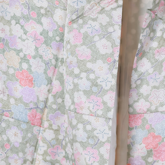 Japanese kimono (M) -size 100% silk / B388