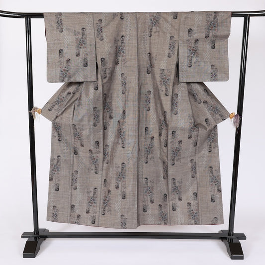 Japanese kimono used <Tsumugi> Msize silk 100% /T688