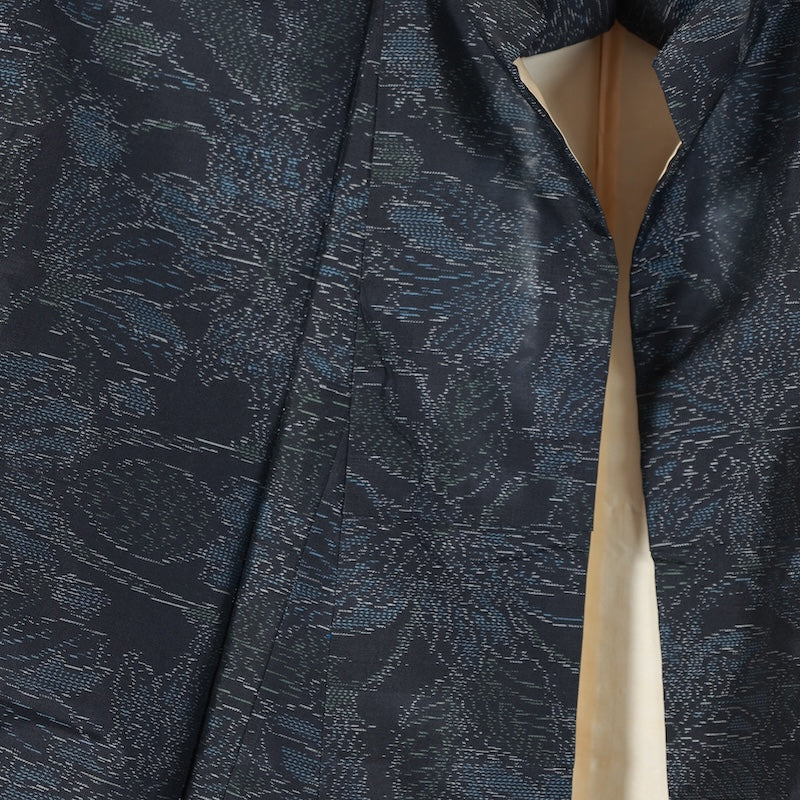 Japanese kimono used <Tsumugi> Ssize silk 100% /D001