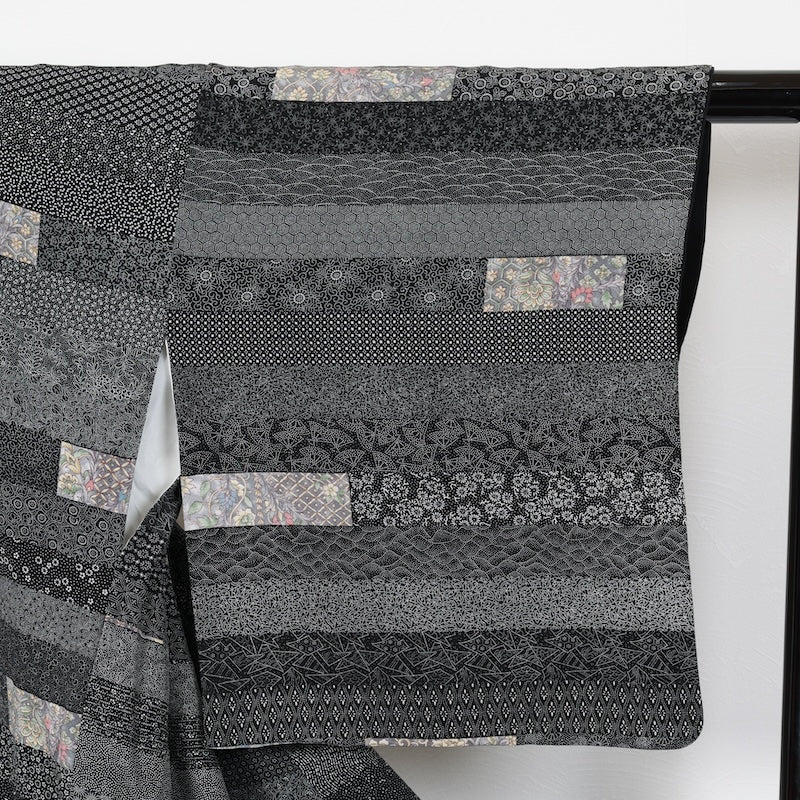 Japanese kimono used <komon>-size M silk 100% silk /T90