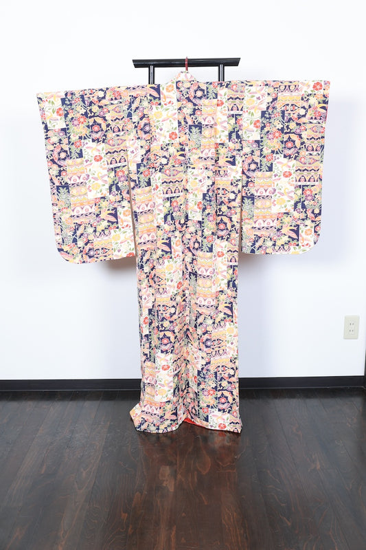Kids girl Japanese kimono used <Yotsumi> silk 100% /B48