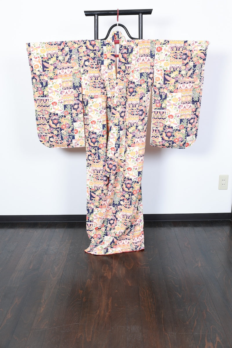 Kids girl Japanese kimono used <Yotsumi> silk 100% /B48