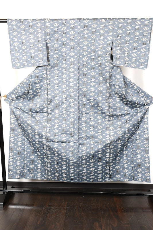 Japanese kimono used <Tsumugii> Msize silk 100% /T142