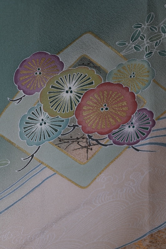 Used kimono (Irotomesode) L-size 100% silk / A484