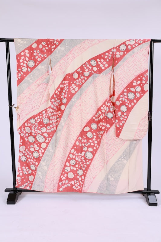 Long-sleeved kimono (Furisode) /A039
