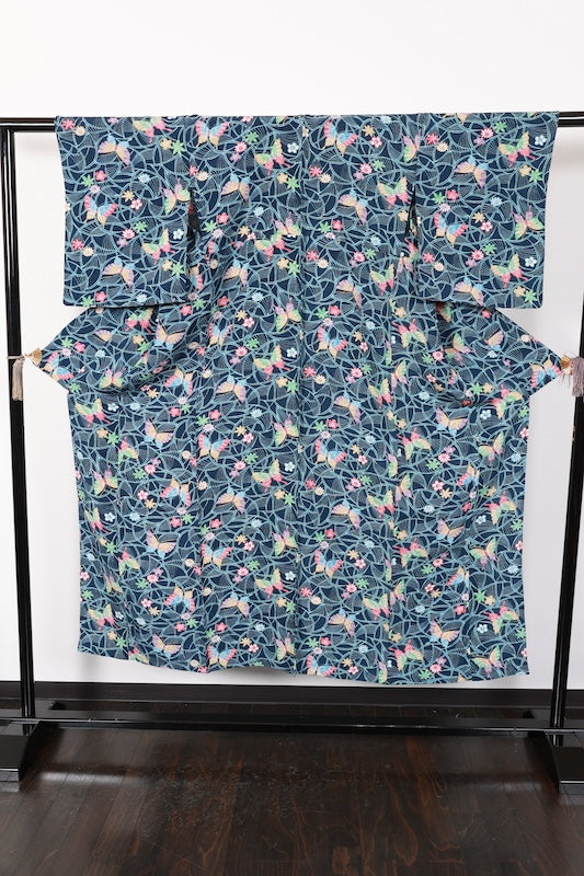 Japanese kimono used <Komon> Ssize silk 100% /T153