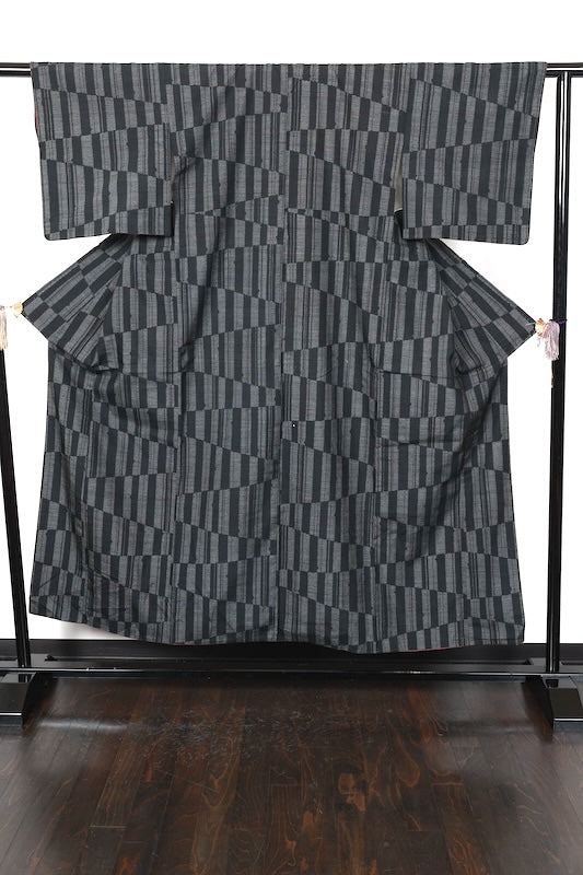 Japanese kimono used <Tsumugi> Msize silk 100% /T179