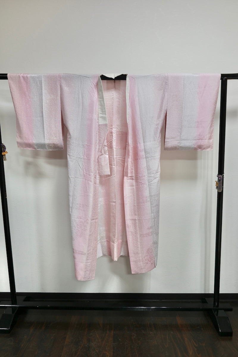 Nagajuban (long under-kimono) purple shades pre-owned /AZ44