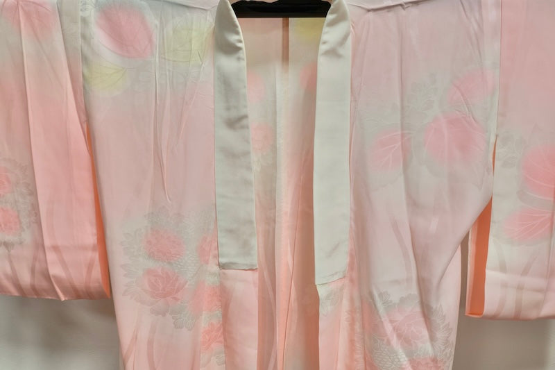 Nagajuban (long under-kimono) pink pre-owned /R239