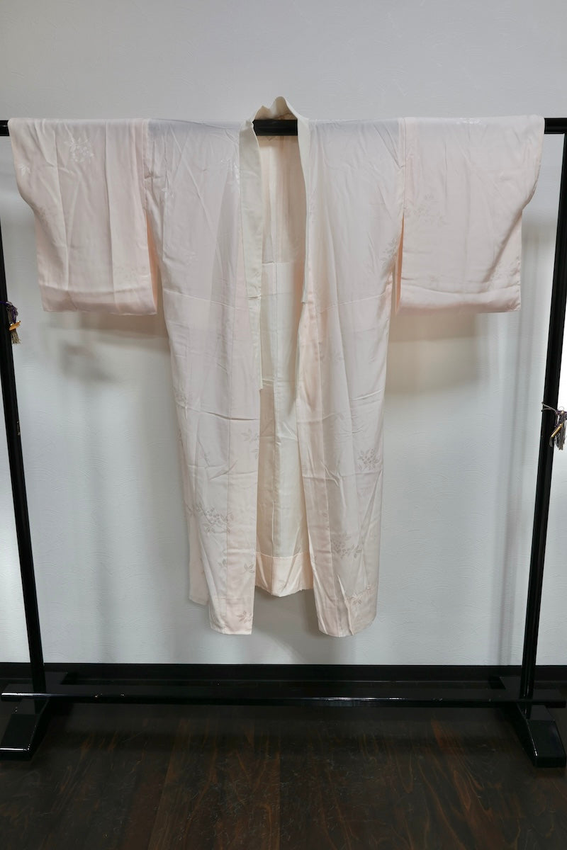 Nagajuban (long under-kimono) light pink pre-owned /AZ26