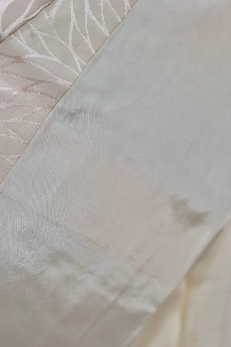 Nagajuban (long under-kimono) white light pink pre-owned /AZ22