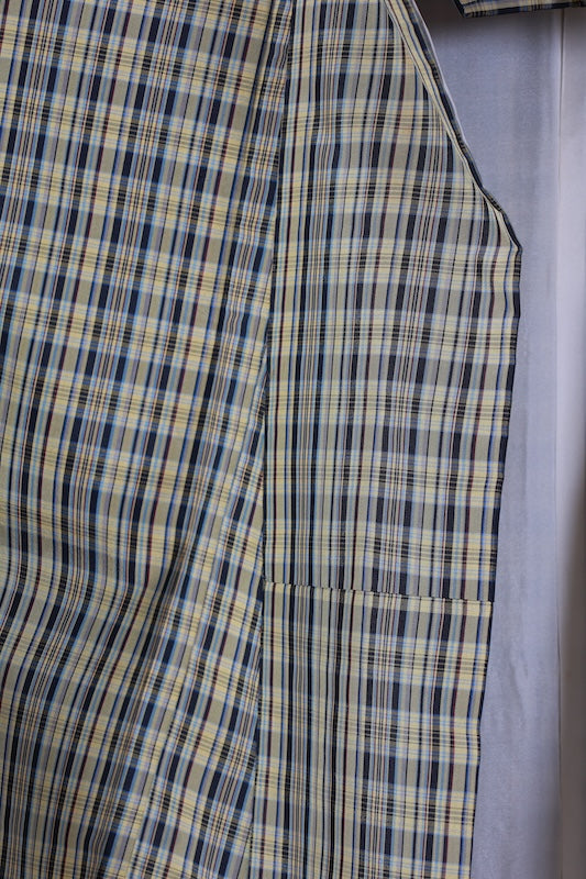 Japanease kimono used Oshima Tsumugi silk fabric, black, yellow, reddish-brown checkered pattern, L138