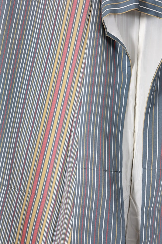Japanese kimono used fabric, gray, mustard yellow, brown, white, reddish-brown, irregular stripe pattern, L151