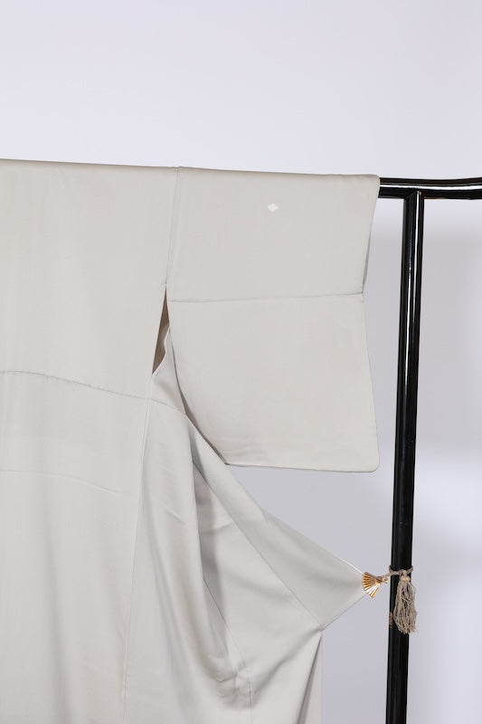Used kimono (Irotomesode) M-size 100% silk / A508