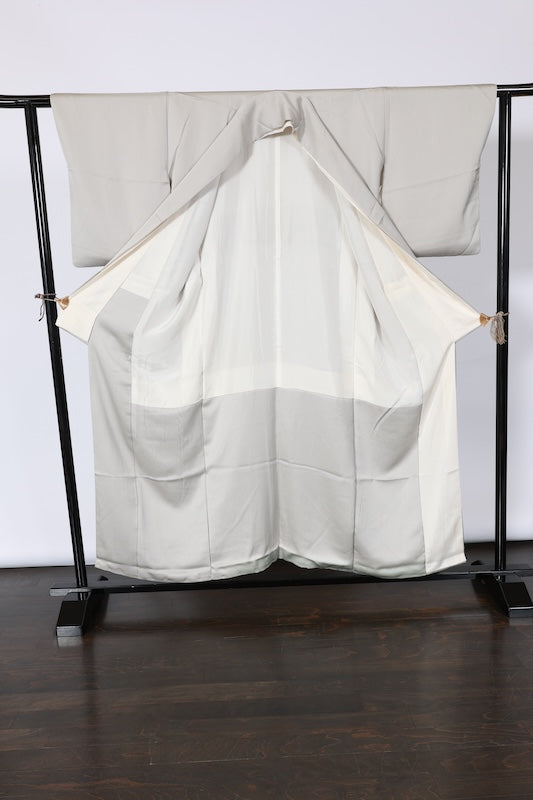Used kimono (Irotomesode) M-size 100% silk / A508