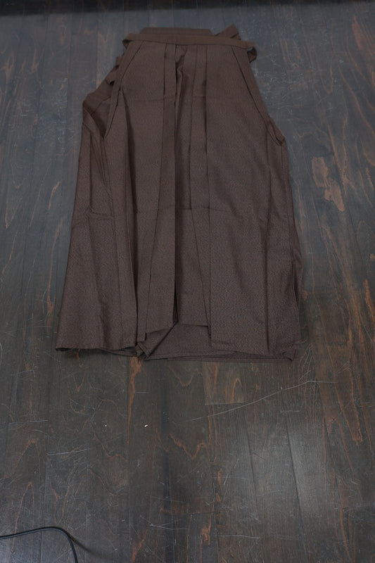 Men's Hakama – Brown – Textured Weave – Divided Style (Umanori) – AZ66