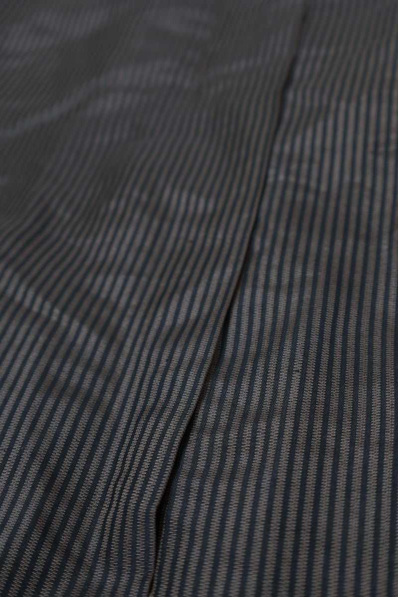 Men's Hakama – Dark Gray & Black Stripes – *Umanori* (Split-Leg) Style – AZ67