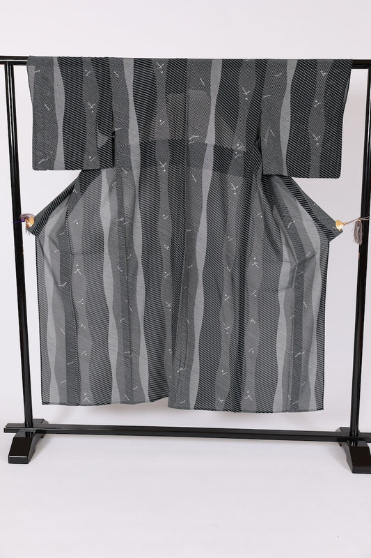 Japanese kimono used <Komon> S-size polyester /B619