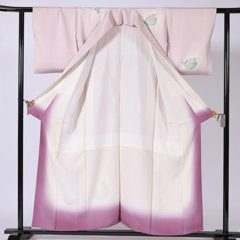 Japanese kimono (Houmongi) M-size 100% silk / B10