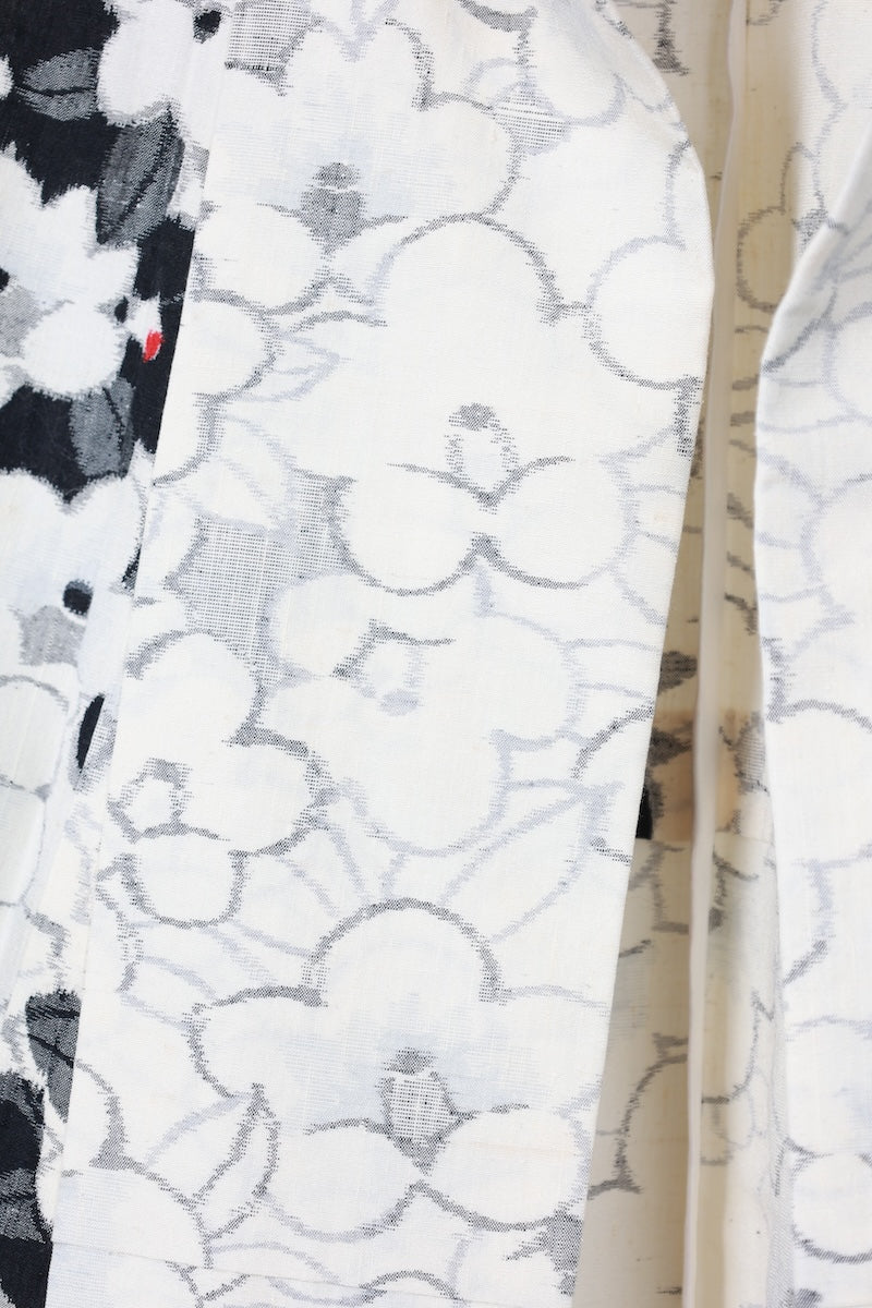 Tsumugi kimono white black Hand-woven pre-owned /AZ101
