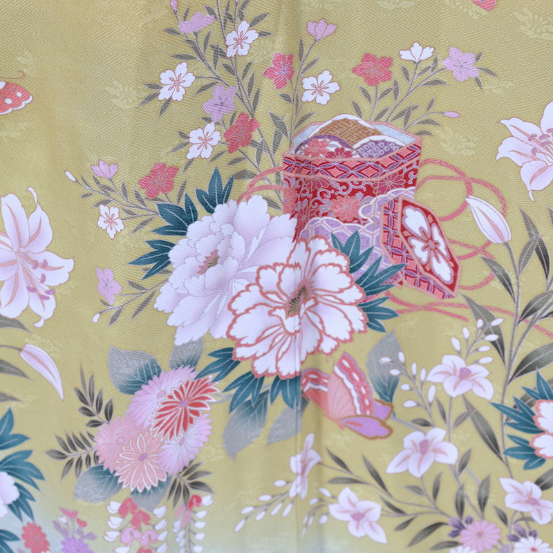 Long-sleeved kimono (Furisode) /B41