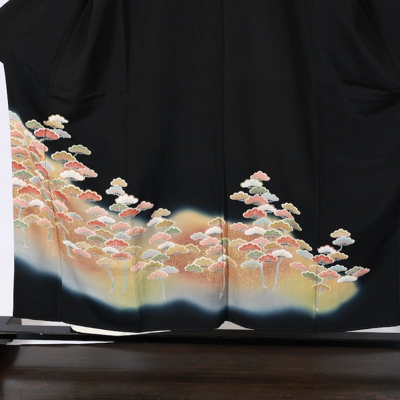 Japanese kimono used <Kurotomesode> M-size silk 100% /B726