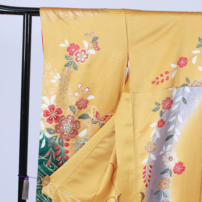 Long-sleeved kimono (Furisode) /B45