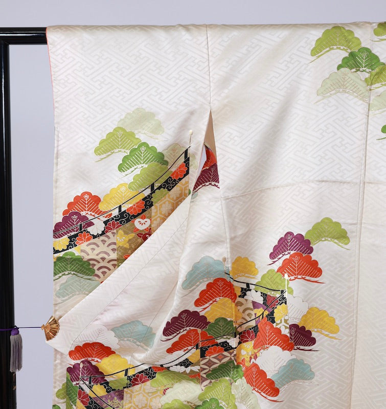 Long-sleeved kimono (Furisode) /B58