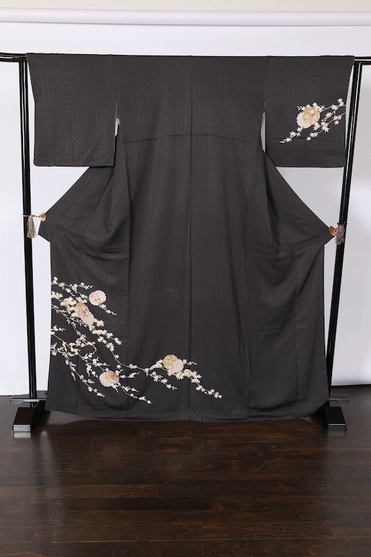 Japanease kimono Used(Houmongi) L-size 100% silk /K53Gray Gold White Green Shrimp tea Flower