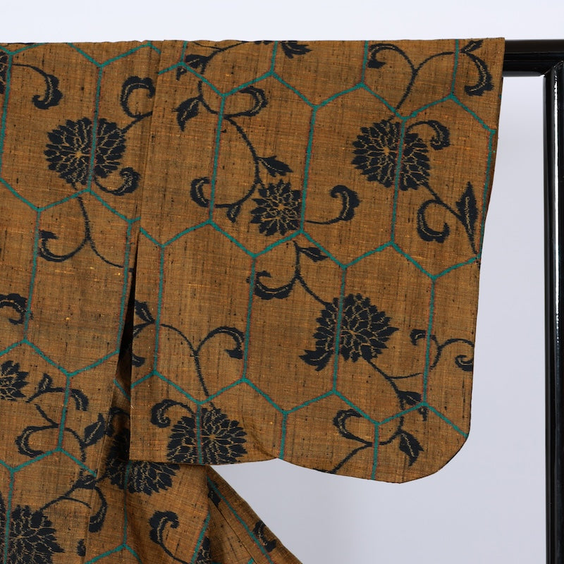 Japanese kimono used <Tsumugi> M-size silk 100% /B746