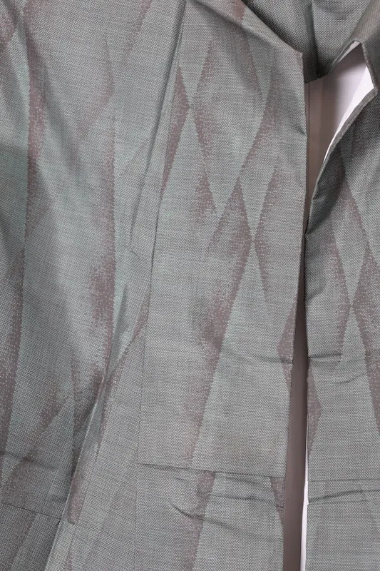 Authentic Oshima Tsumugi silk kimono, brand new, unused, with certificate of authenticity. Green and gray, R164