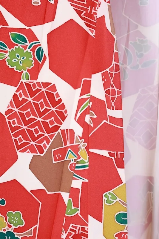 Komon (used kimono fabric) in red, green, yellow, mustard, floral, Shippo (seven treasures) pattern, tortoise shell pattern, batik dyeing, B1472