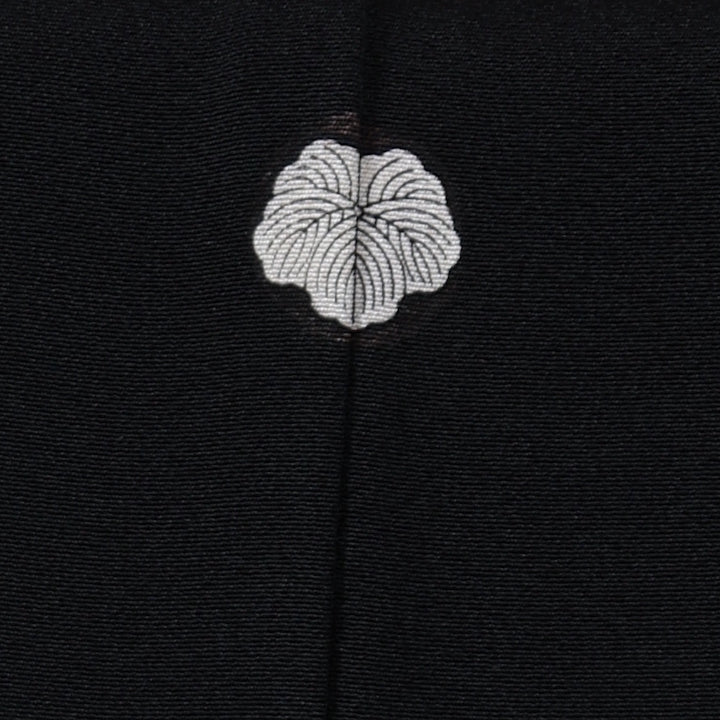 Japanese kimono (Kurotomesode) M-size 100% silk / 520