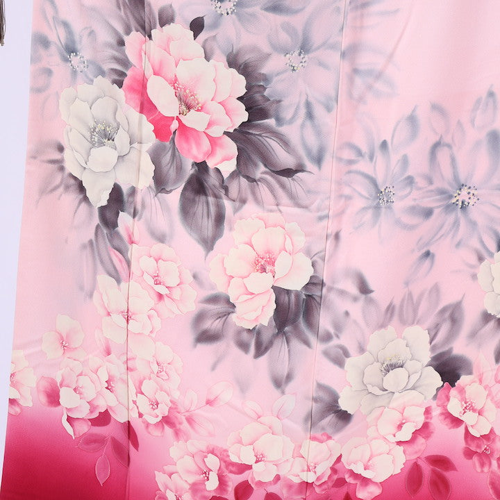 Vintage Japanese kimono (Furisode) M-size 100% silk / 529