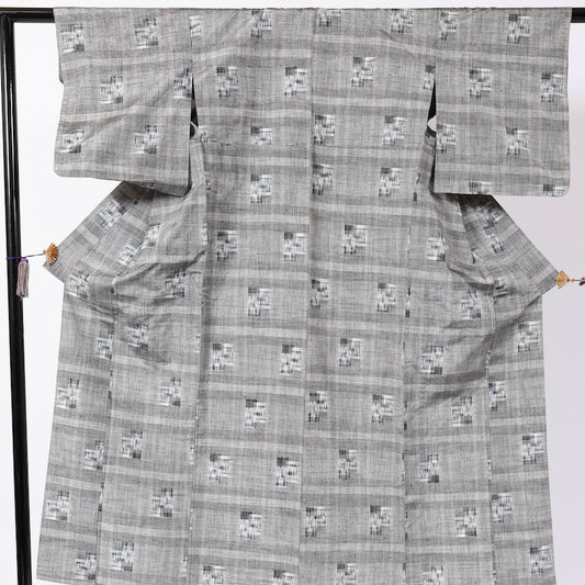 Used kimono (Tsumugi) S-size 100% silk / 1101