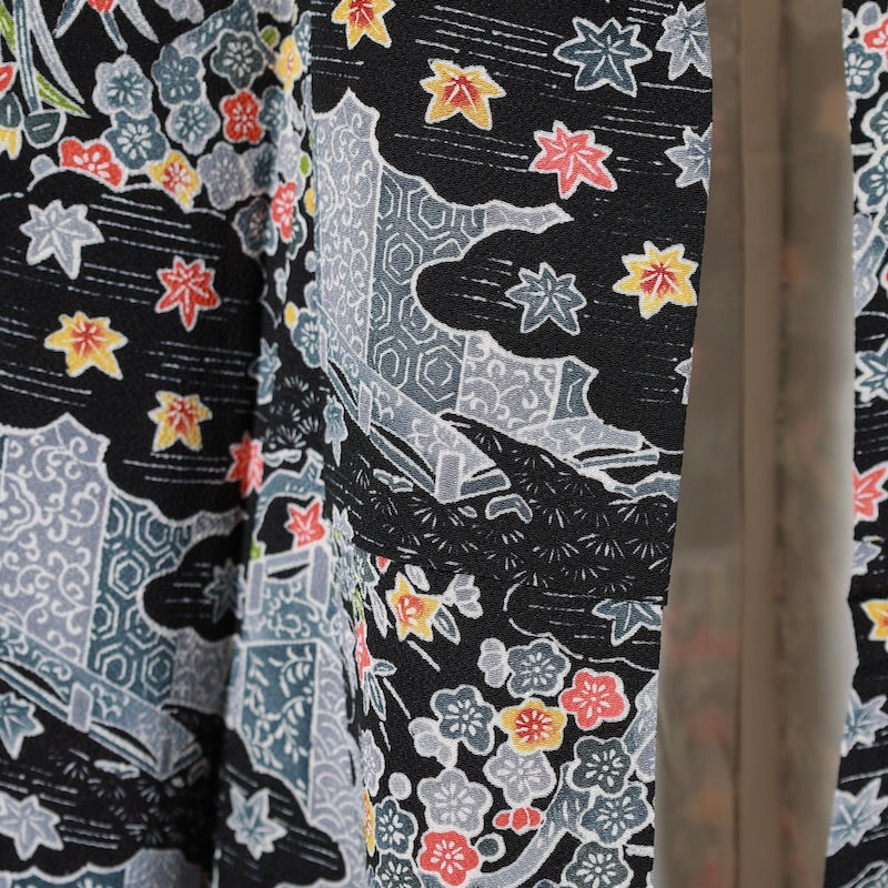 Used kimono (Komon) M-size 100% silk / 1110