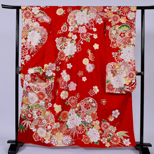 Long-sleeved kimono (Furisode) /944