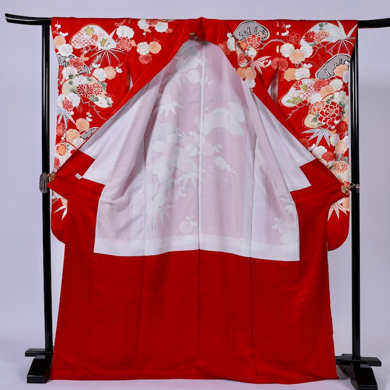 Long-sleeved kimono (Furisode) /945