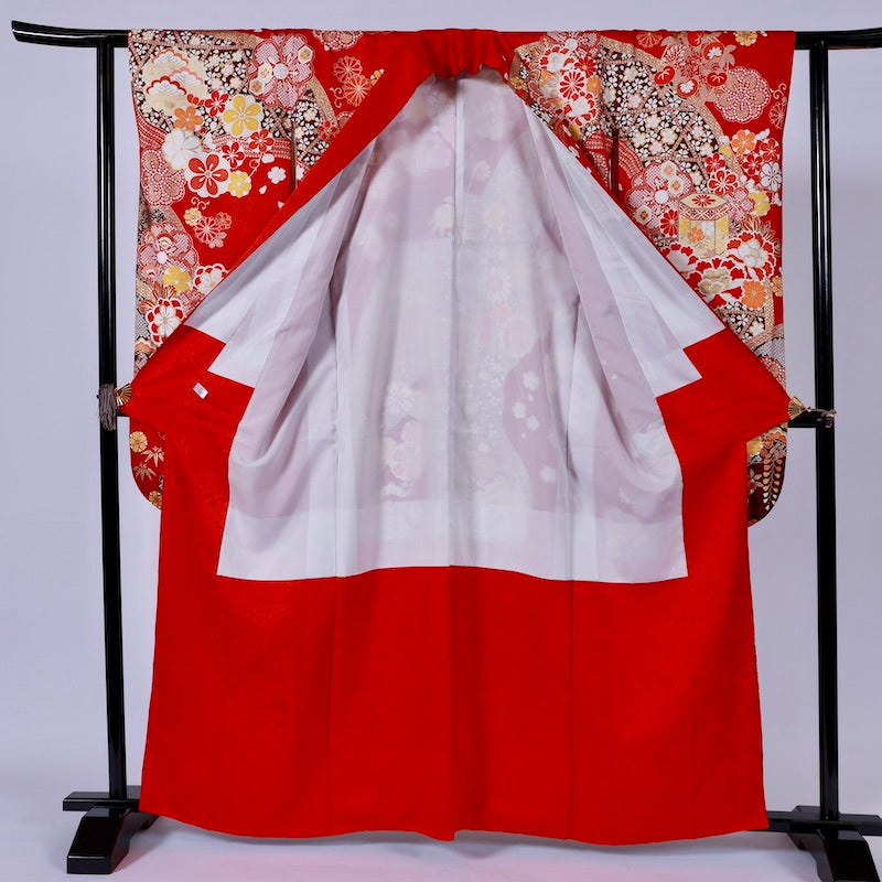 Long-sleeved kimono (Furisode) /946
