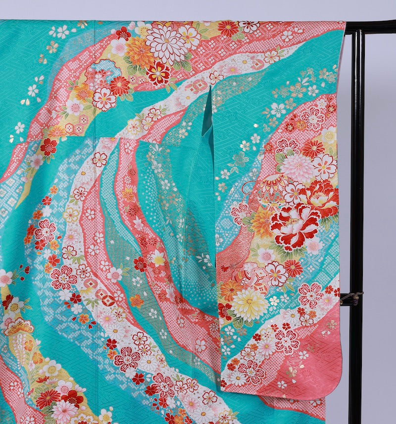 Long-sleeved kimono (Furisode) /947