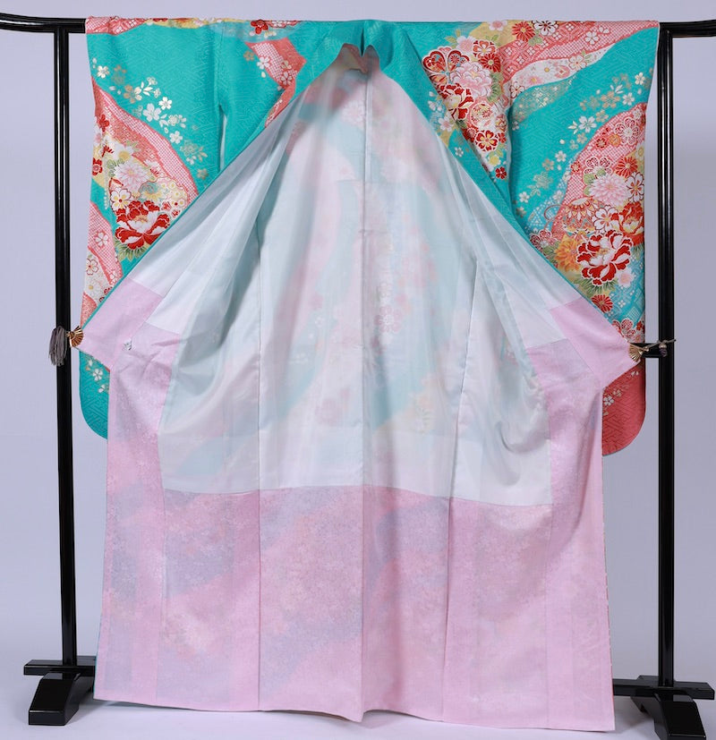 Long-sleeved kimono (Furisode) /947
