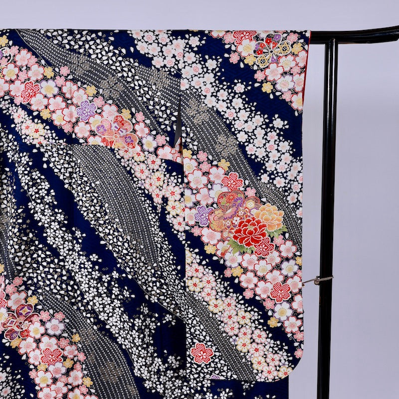 Long-sleeved kimono (Furisode) /950