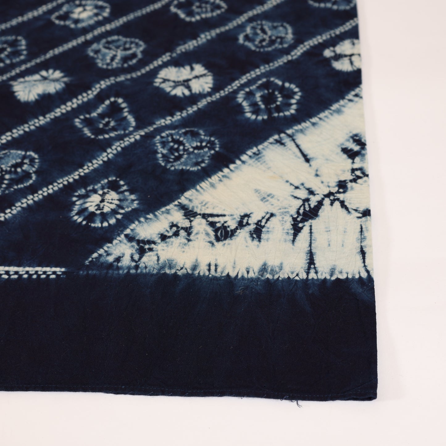 wrapping cloth 53.1in × 65in / 166