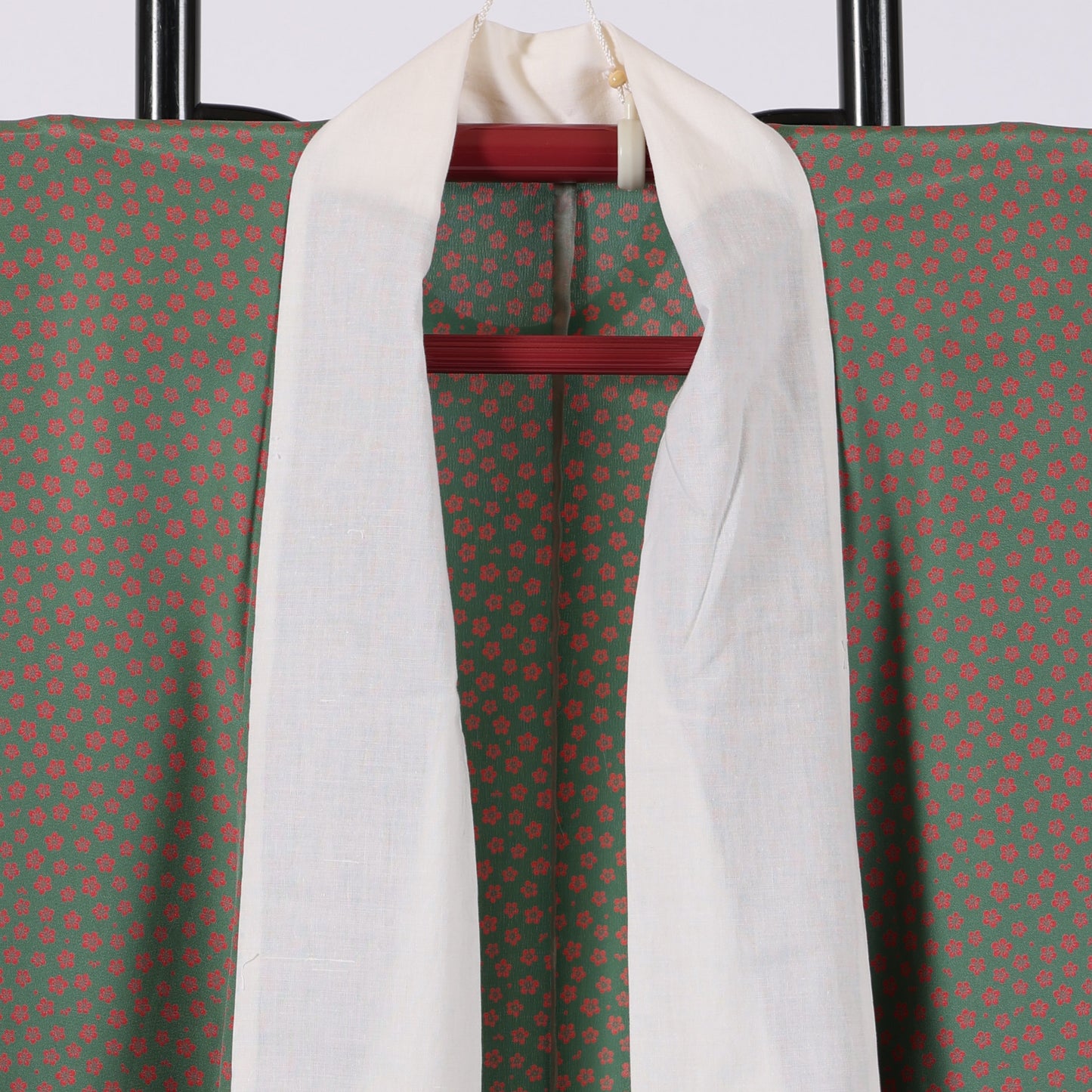 Used Wear under the kimono undershirt(Nagazyuban) M-size 100%silk / 89