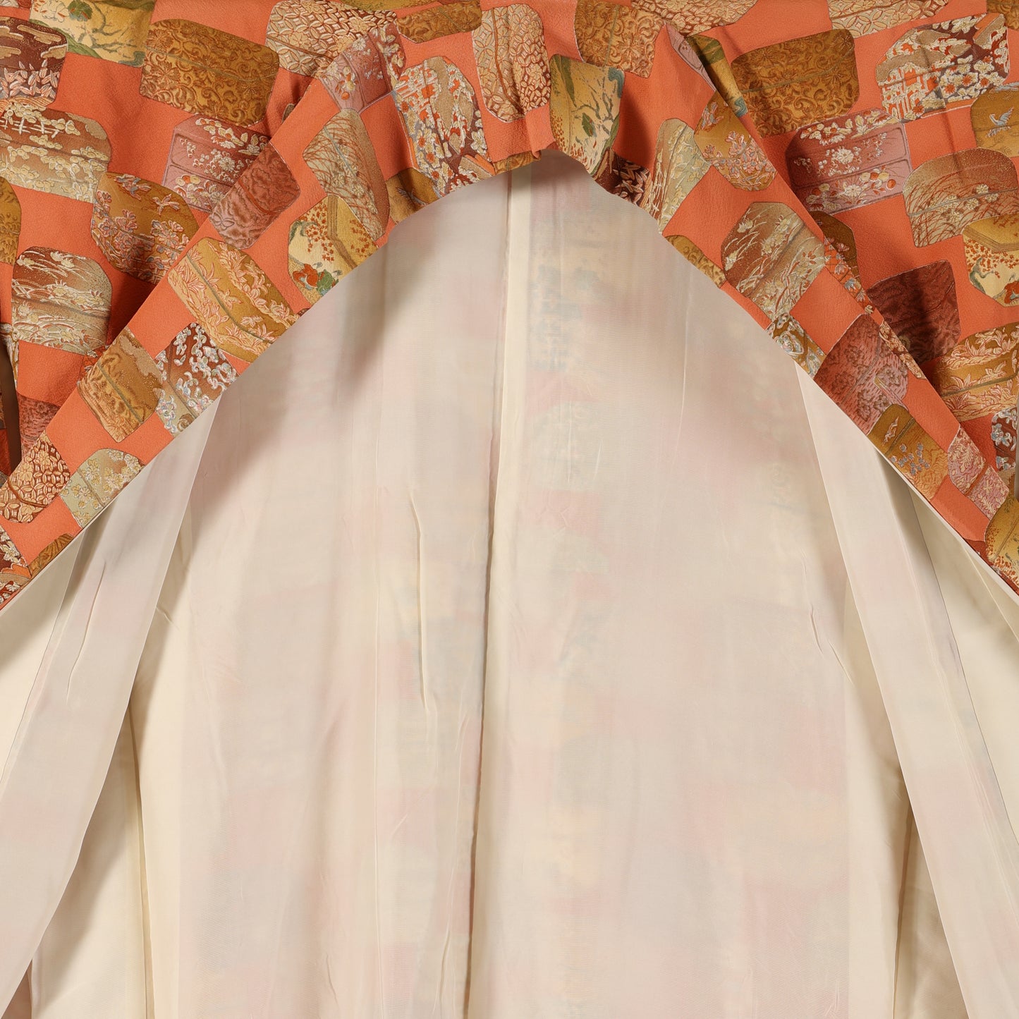 Vintage Japanese kimono (Komon) M-size 100%silk / 109