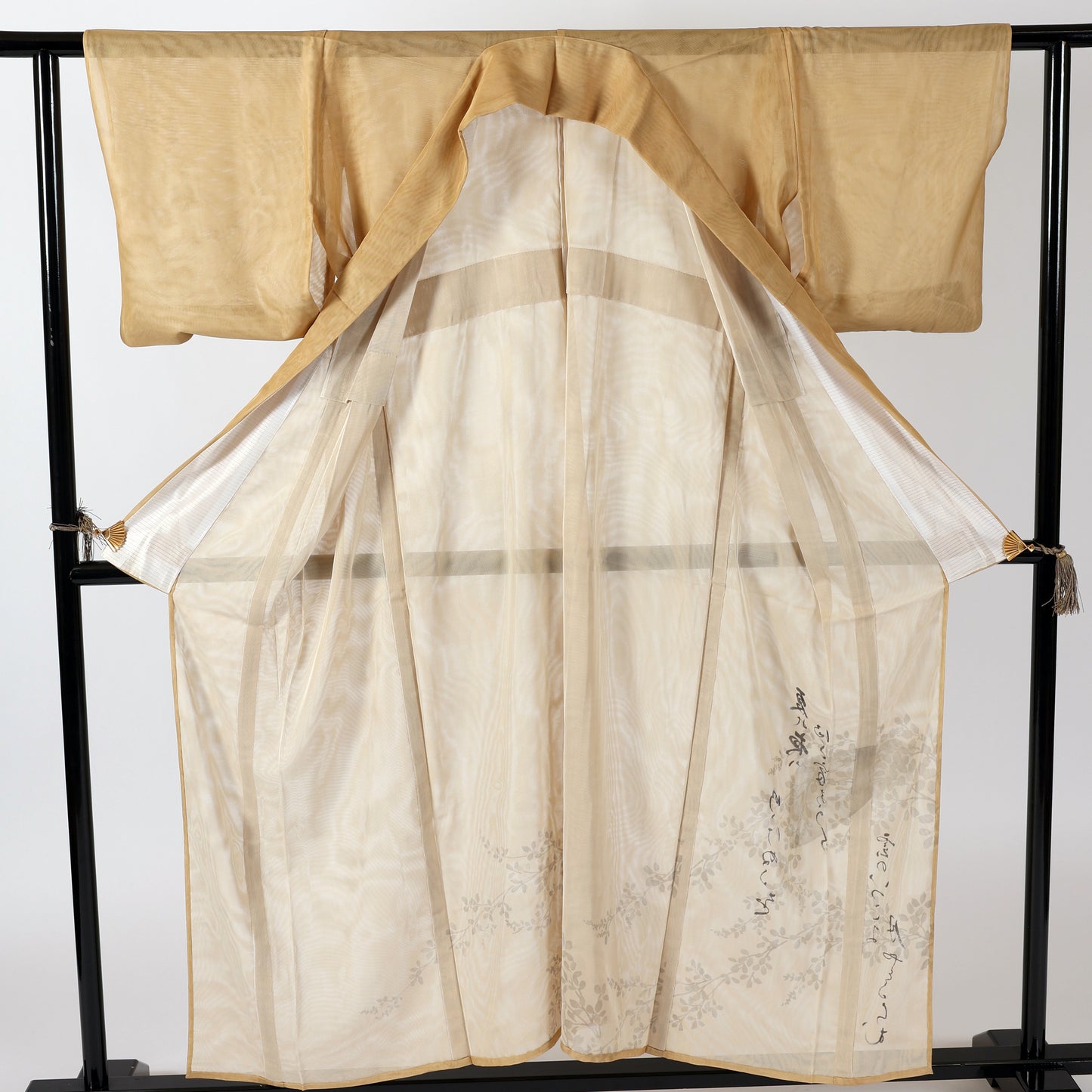 Japanese kimono (Houmongi) M-size 100% silk / 300