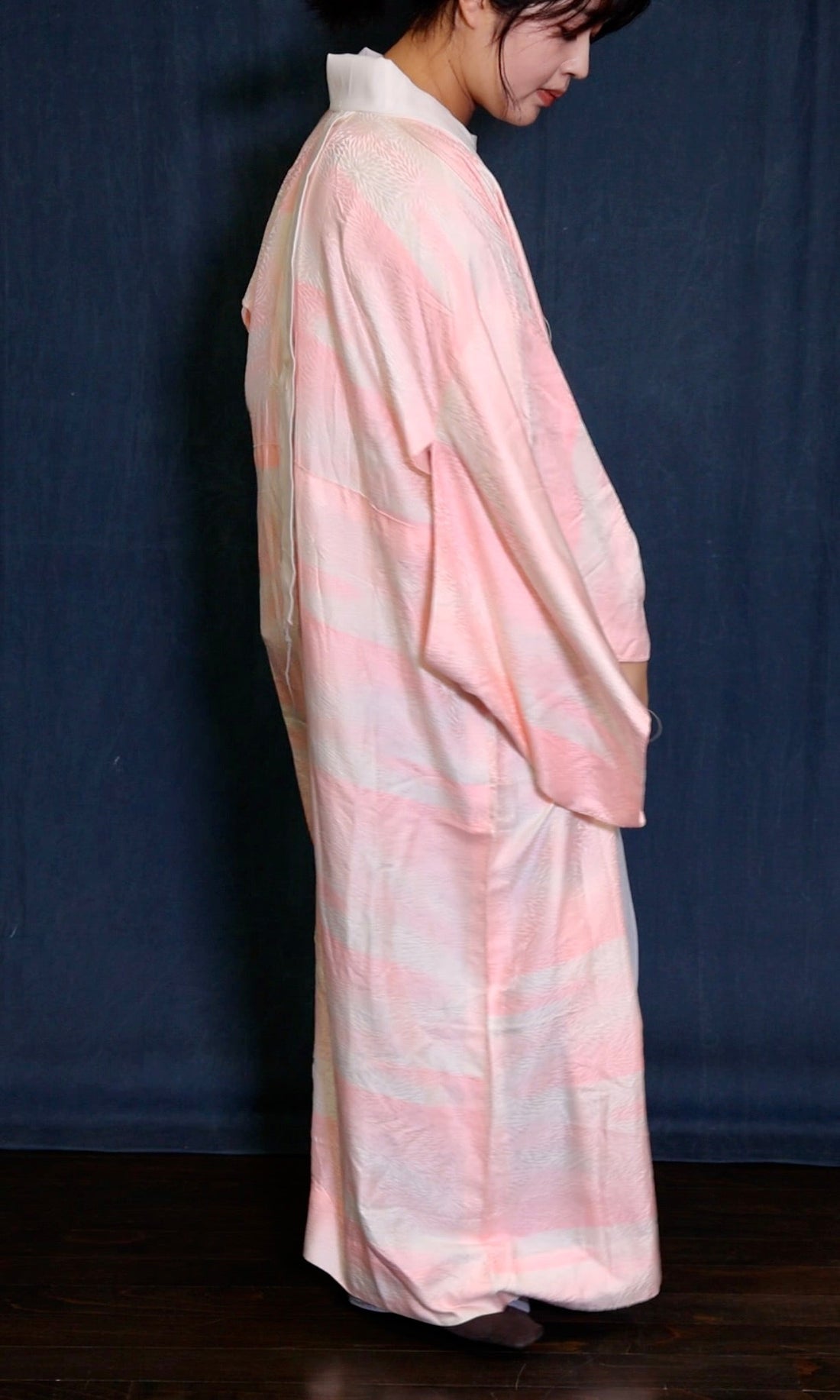 A New Way to Enjoy a Nagajuban: A Relaxed Robe for Your Everyday Life