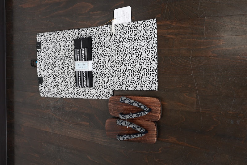 Men's Yukata 3-Piece Set, Brand New, White & Black, Bat Pattern, b2