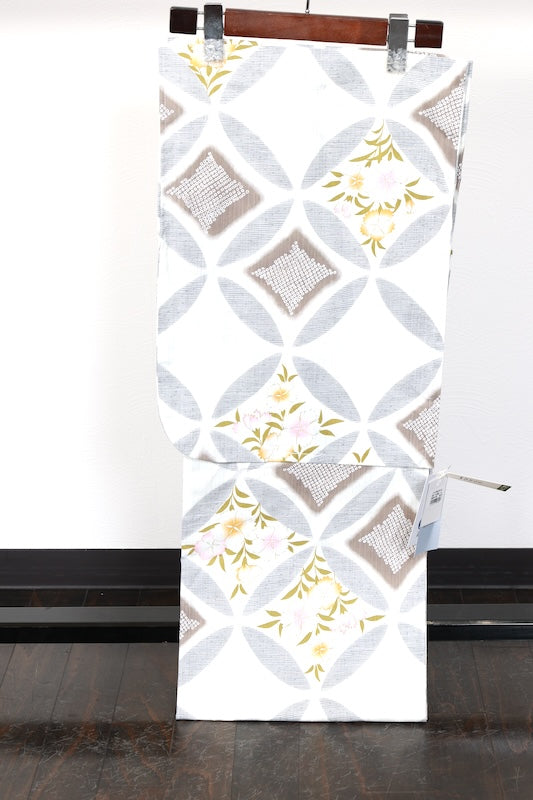 New yukata (summer kimono), white and gray, Shippo (seven treasures) pattern, floral design, Hikida (tie-dye) pattern, b18